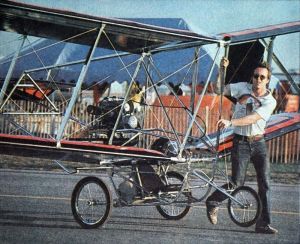 Mike Loehie with his 'Aeroplane' at Sun 'n Fun '82. Photo by Tracy Knauss.