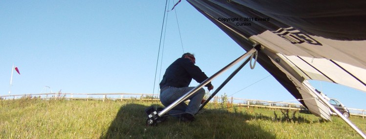 Hang glider post-rigging checks