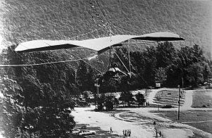 Photo by Dan Johnson of the Crystal Air Sports simulator hang gliding training aid at Chattanooga, Tennessee, in 1984