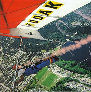 Jeff Huey in a Wills Wing  'Attack Duck' at the 1984 Grouse Mountain Invitational